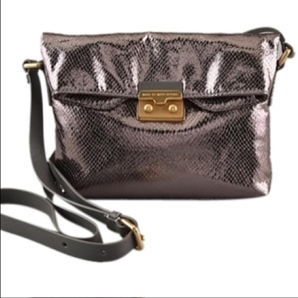 Marc By Marc Jacobs Handbags - Marc Jacobs Silver Metallic Snake Cross Body Bag
